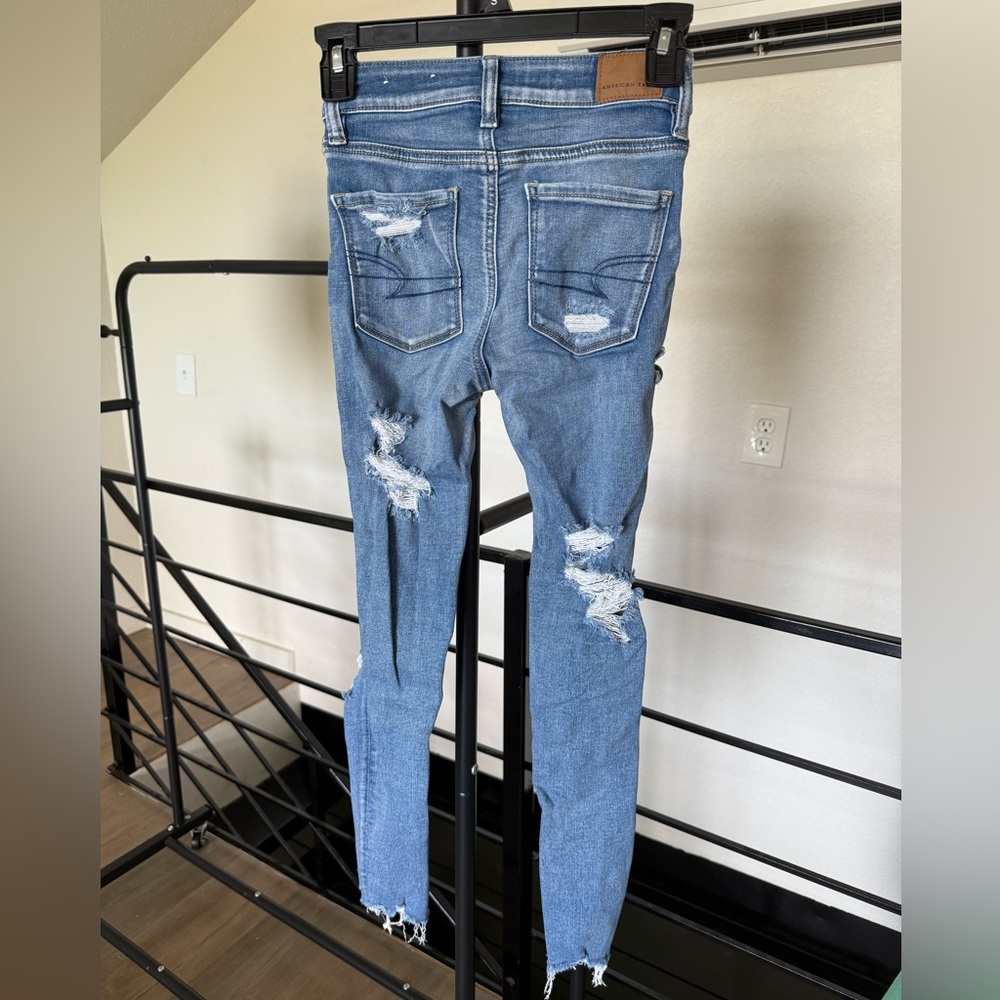American Eagle Women’s Skinny Jeans - Picture 2 of 4